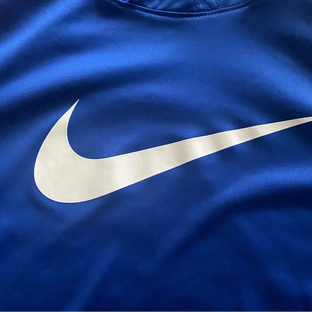 Nike Elite-boys dri fit hooded top-size xl